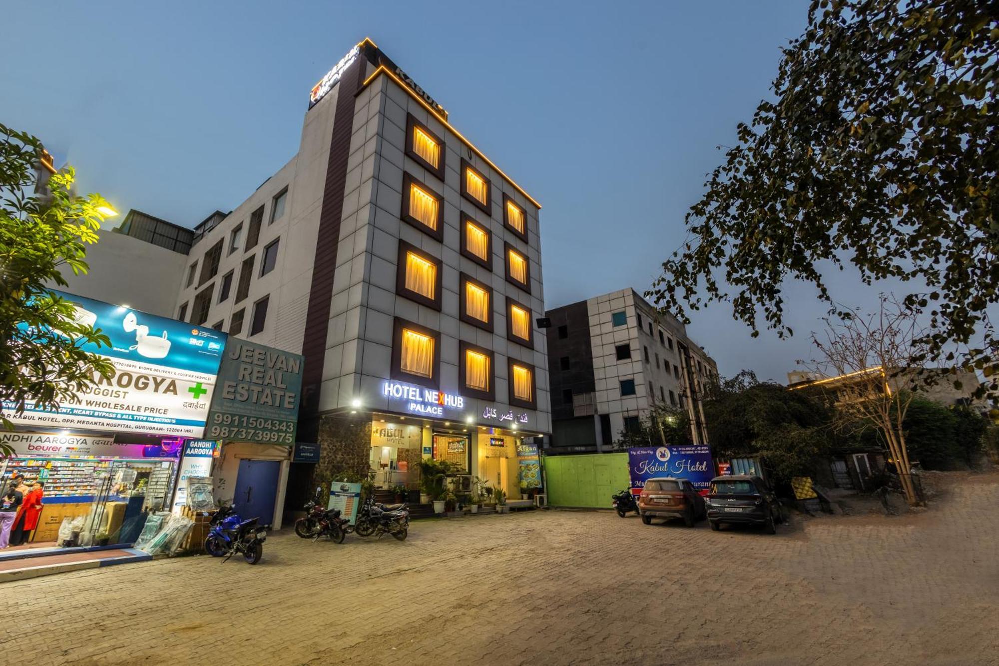 Kabul Hotel By Nexhub Palace - Medanta คูร์เคาน์ ภายนอก รูปภาพ