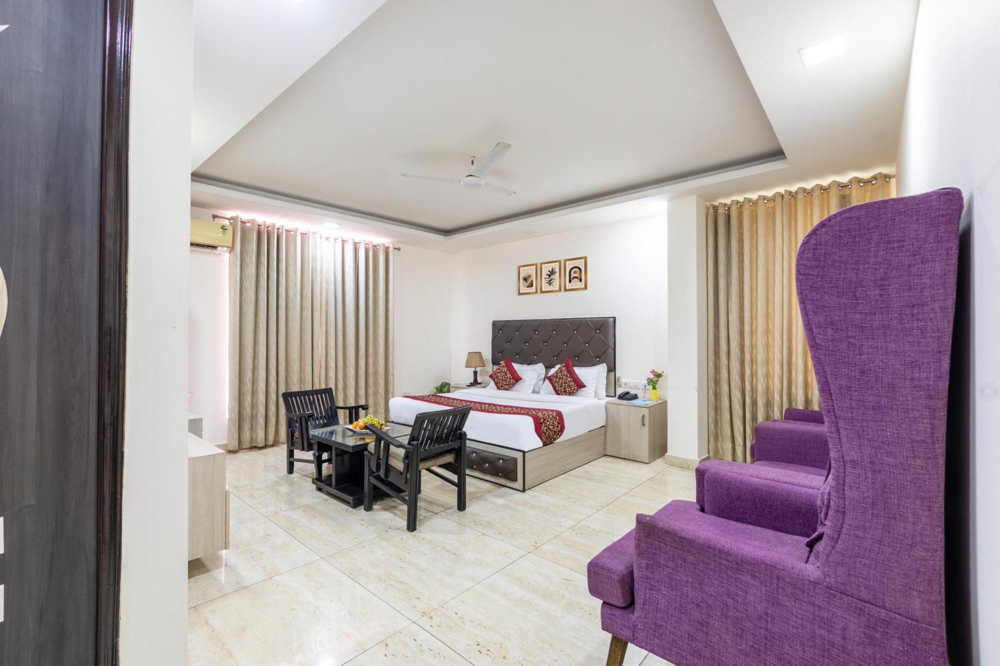 Kabul Hotel By Nexhub Palace - Medanta คูร์เคาน์ ภายนอก รูปภาพ