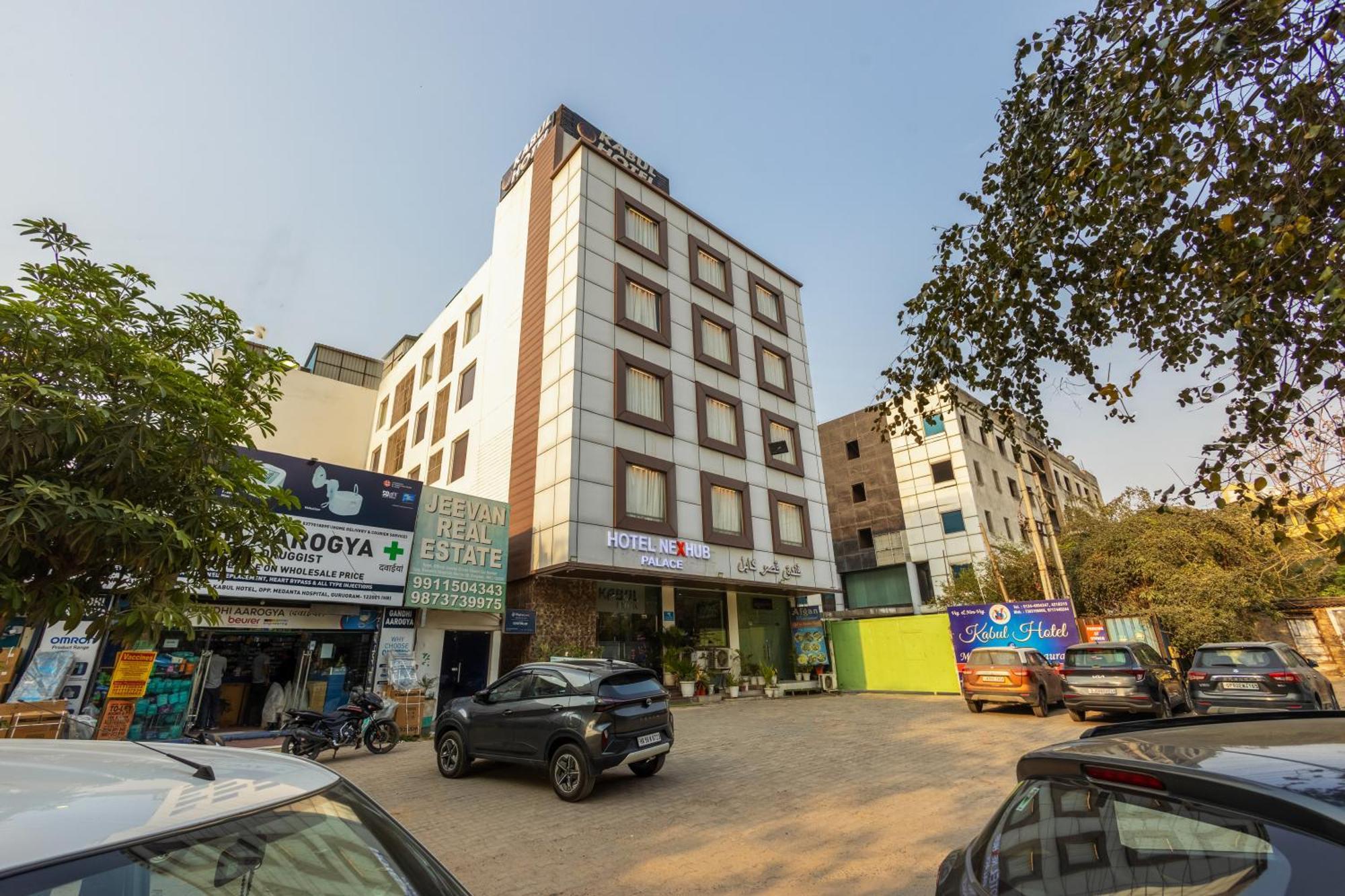 Kabul Hotel By Nexhub Palace - Medanta คูร์เคาน์ ภายนอก รูปภาพ