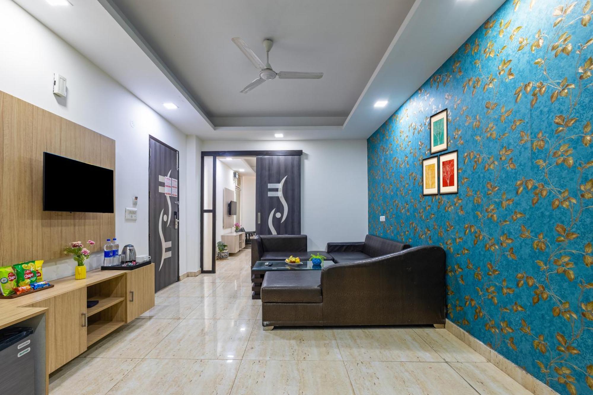 Kabul Hotel By Nexhub Palace - Medanta คูร์เคาน์ ภายนอก รูปภาพ