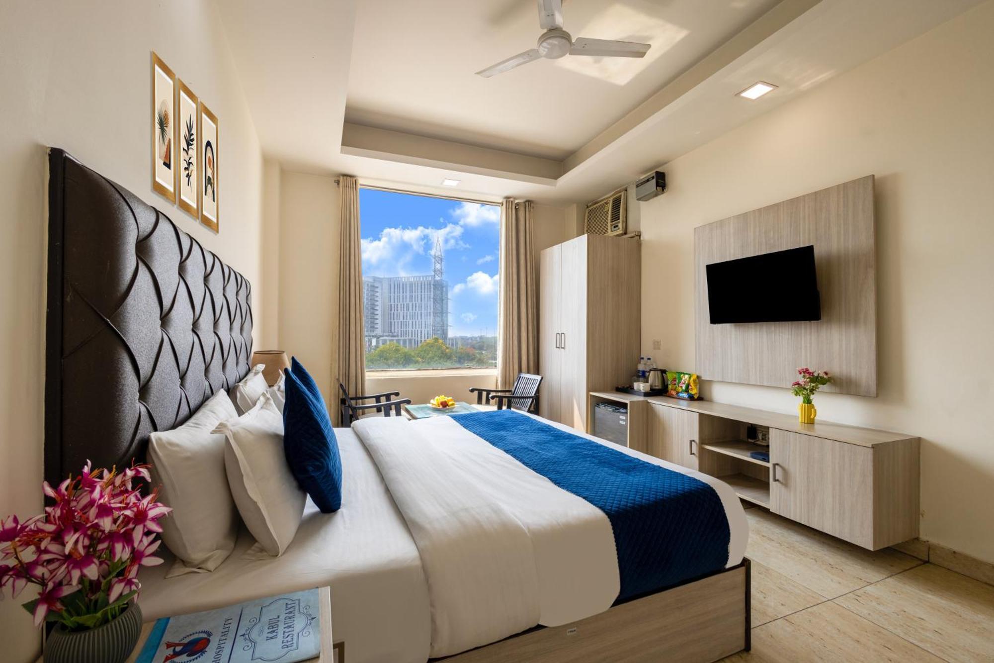 Kabul Hotel By Nexhub Palace - Medanta คูร์เคาน์ ภายนอก รูปภาพ