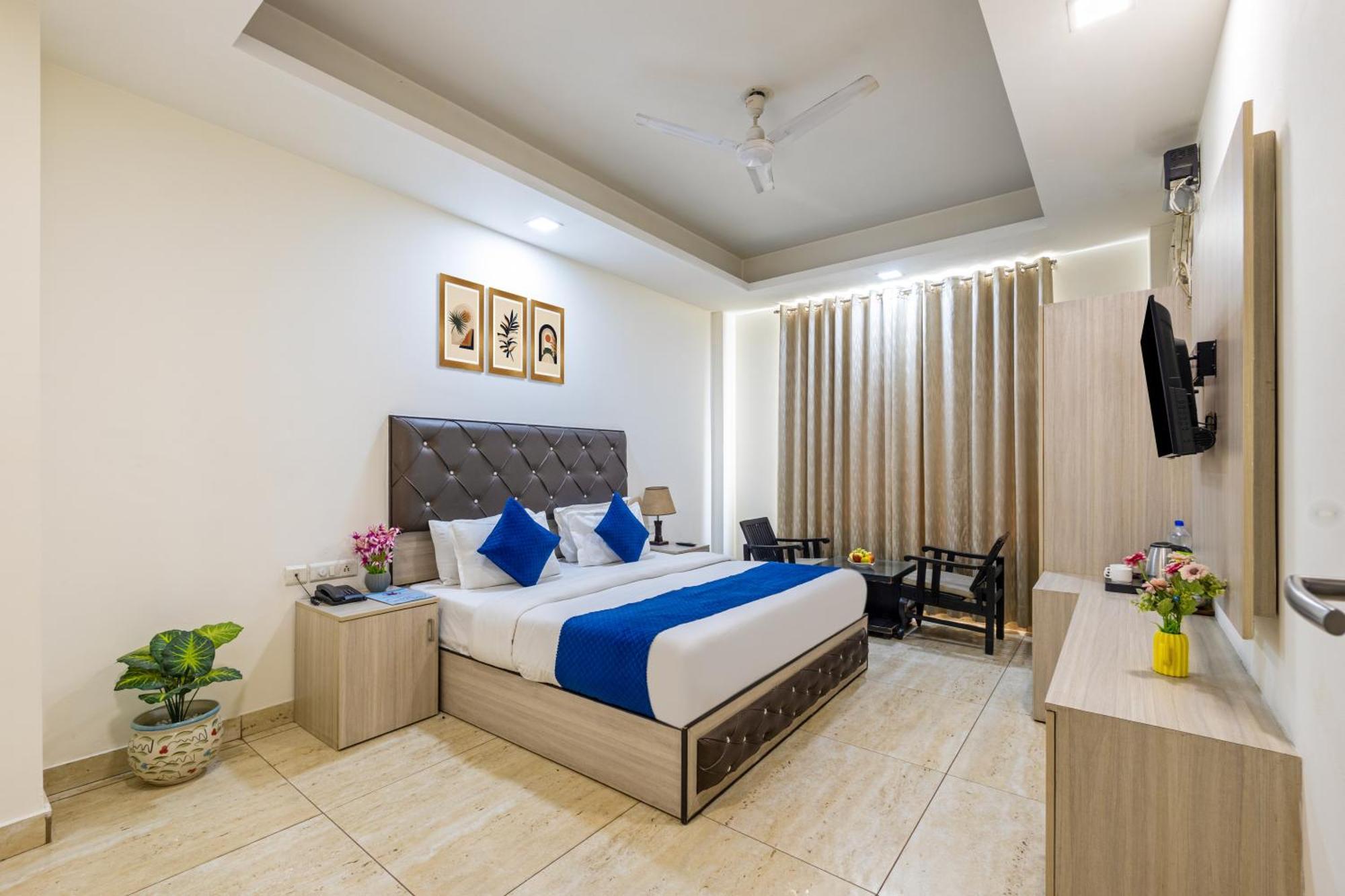 Kabul Hotel By Nexhub Palace - Medanta คูร์เคาน์ ภายนอก รูปภาพ