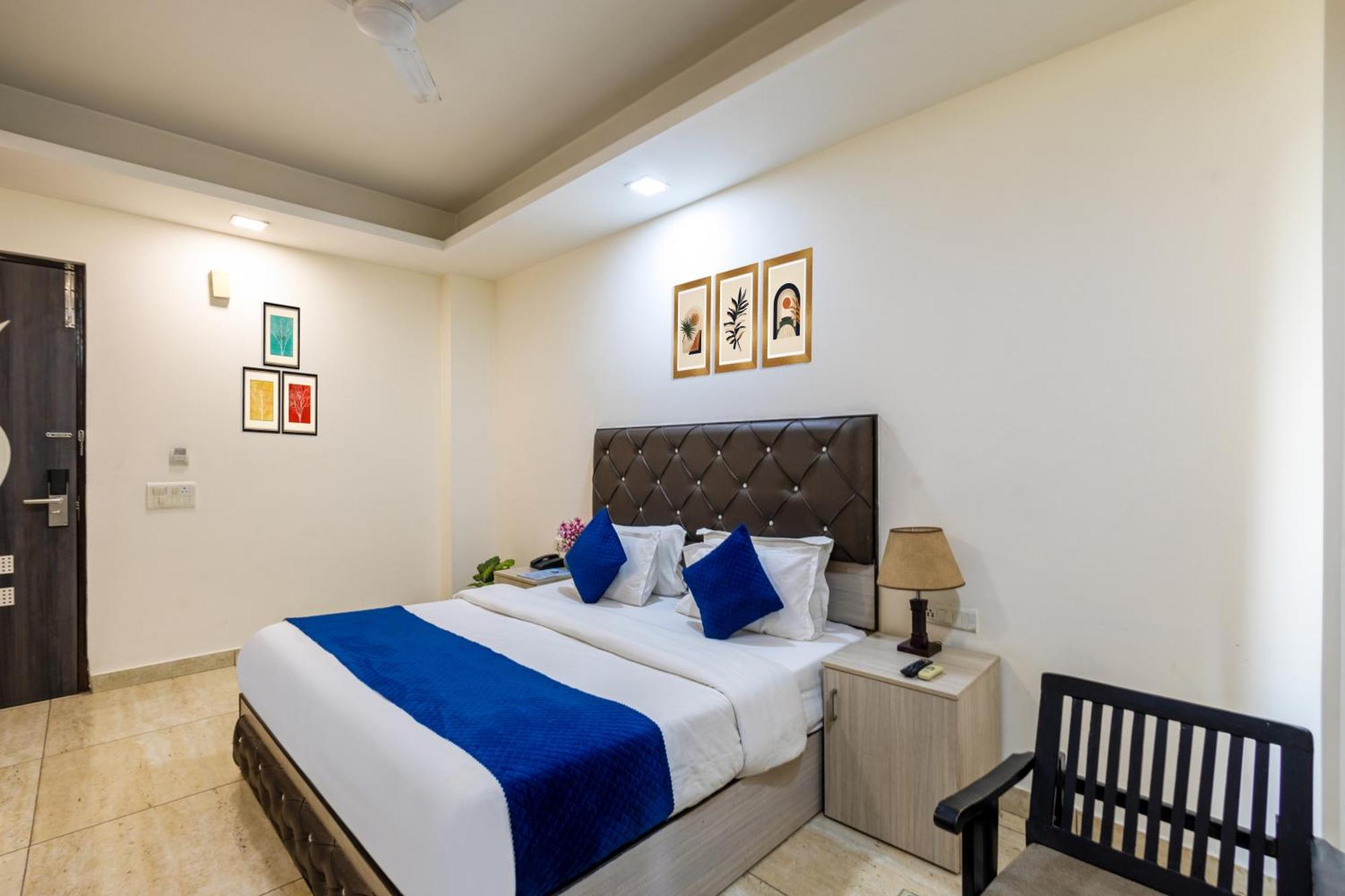 Kabul Hotel By Nexhub Palace - Medanta คูร์เคาน์ ภายนอก รูปภาพ