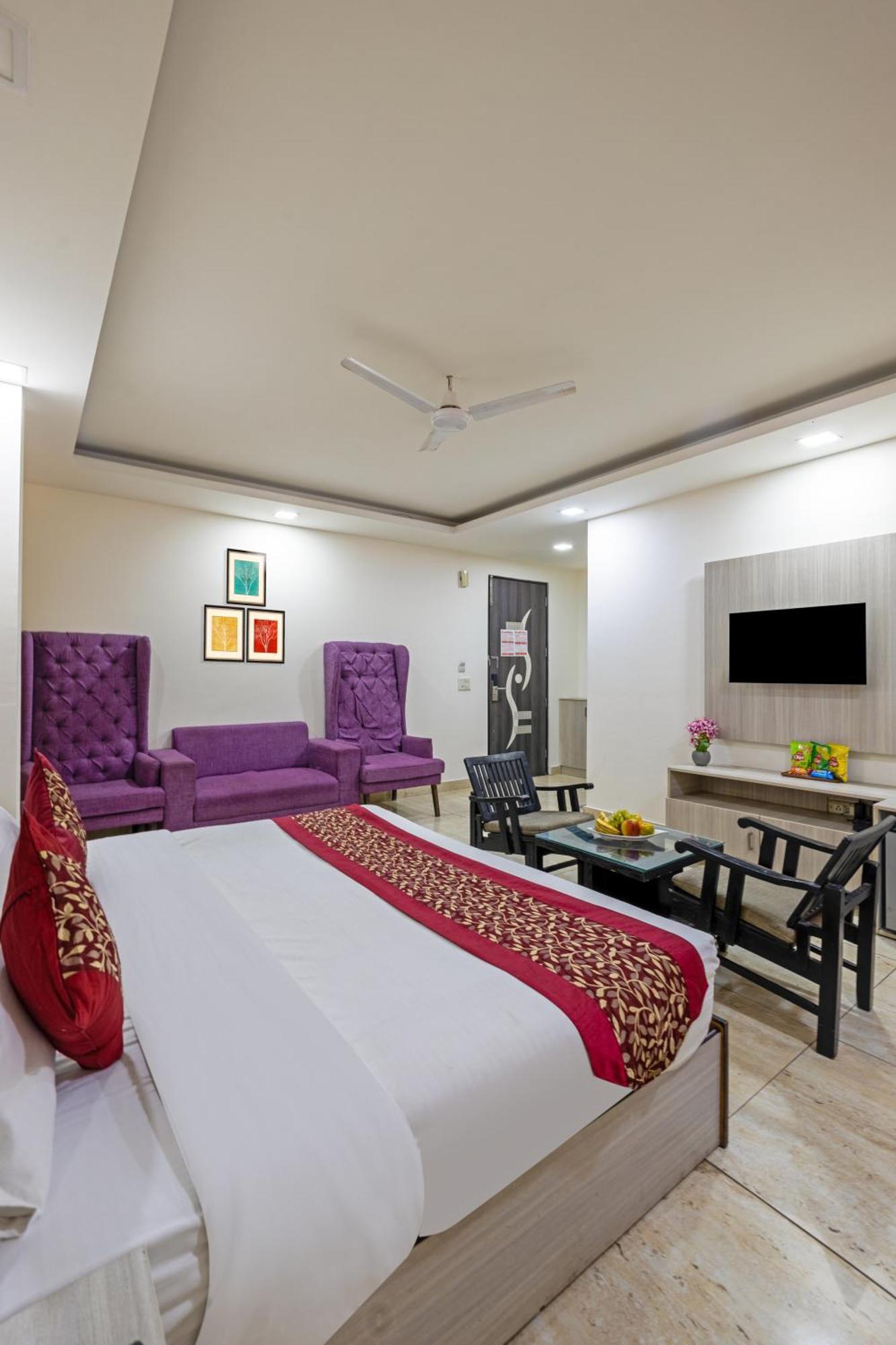 Kabul Hotel By Nexhub Palace - Medanta คูร์เคาน์ ภายนอก รูปภาพ