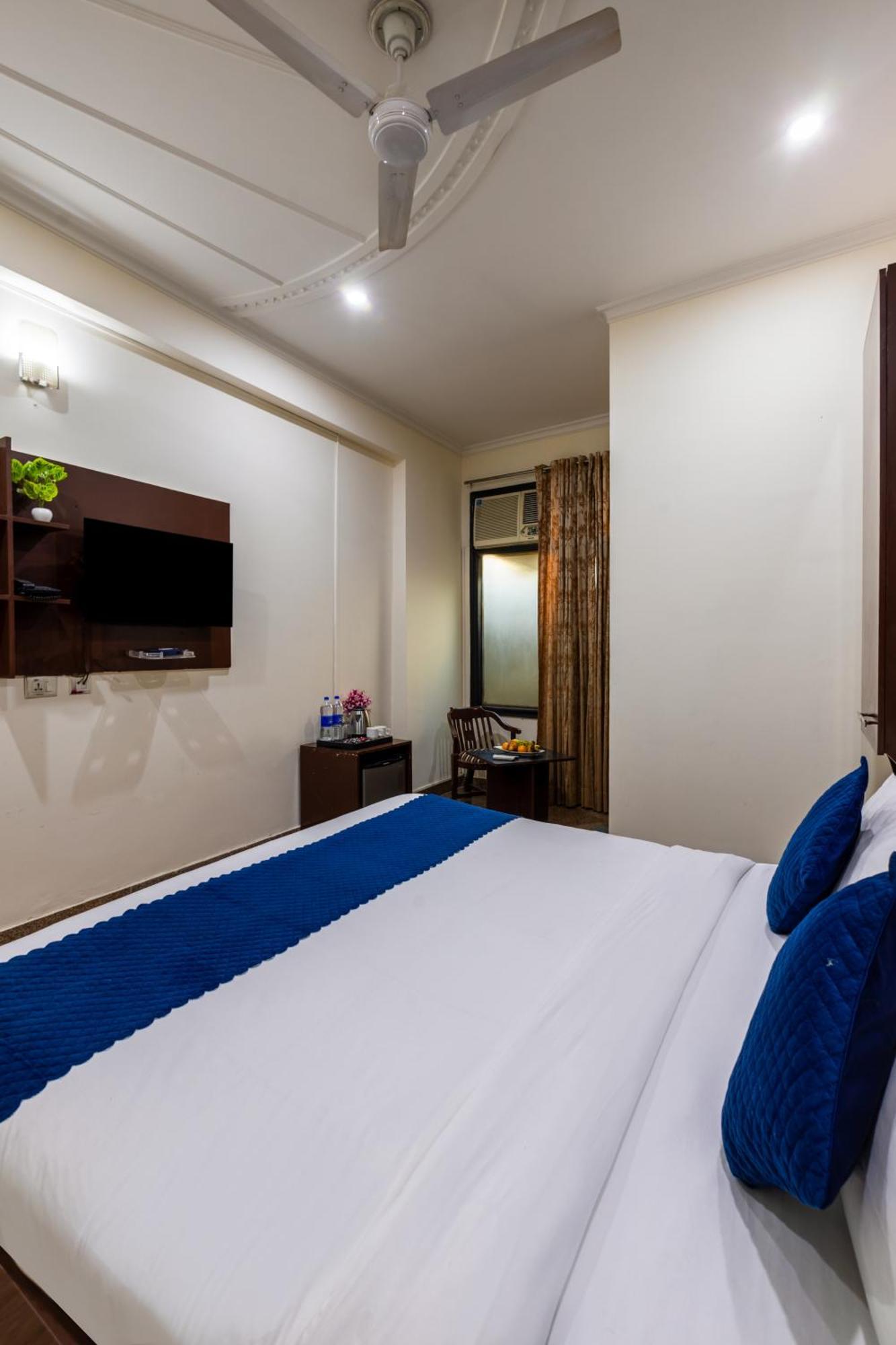 Kabul Hotel By Nexhub Palace - Medanta คูร์เคาน์ ภายนอก รูปภาพ
