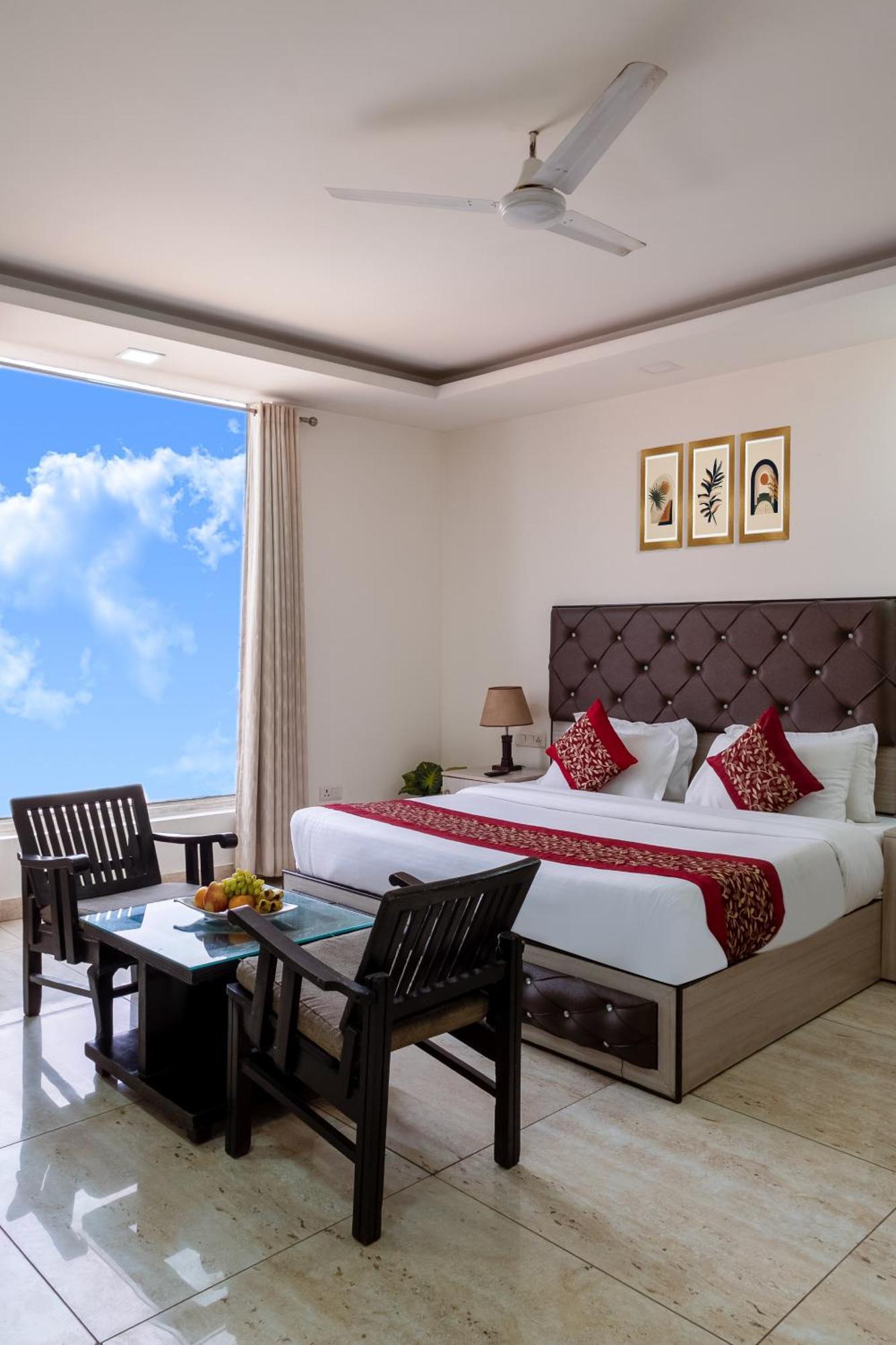 Kabul Hotel By Nexhub Palace - Medanta คูร์เคาน์ ภายนอก รูปภาพ