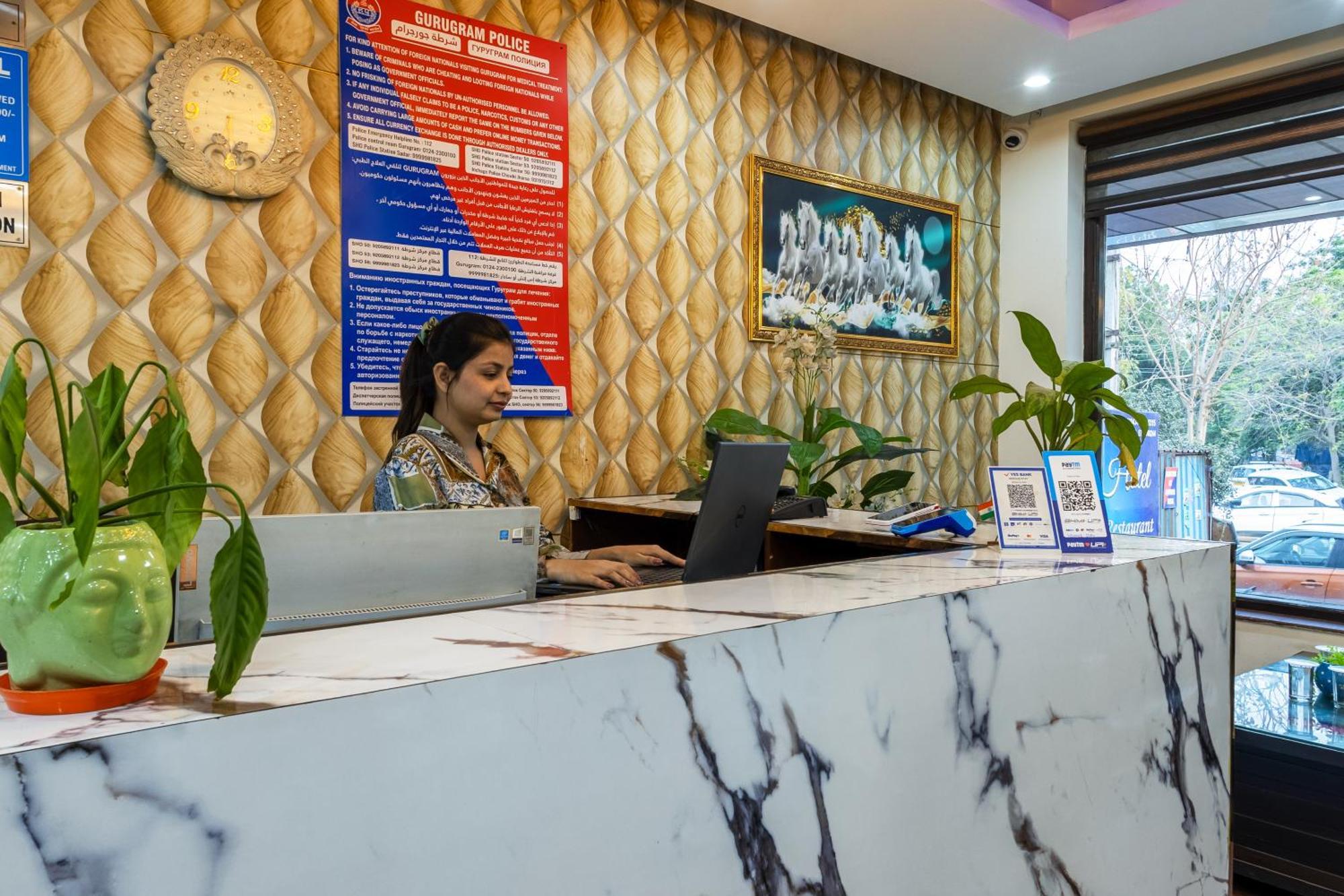 Kabul Hotel By Nexhub Palace - Medanta คูร์เคาน์ ภายนอก รูปภาพ